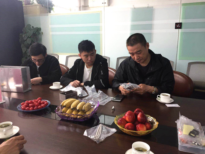 厦门鑫河客户样品交流.jpg