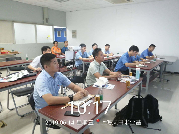 认真听讲_副本.jpg
